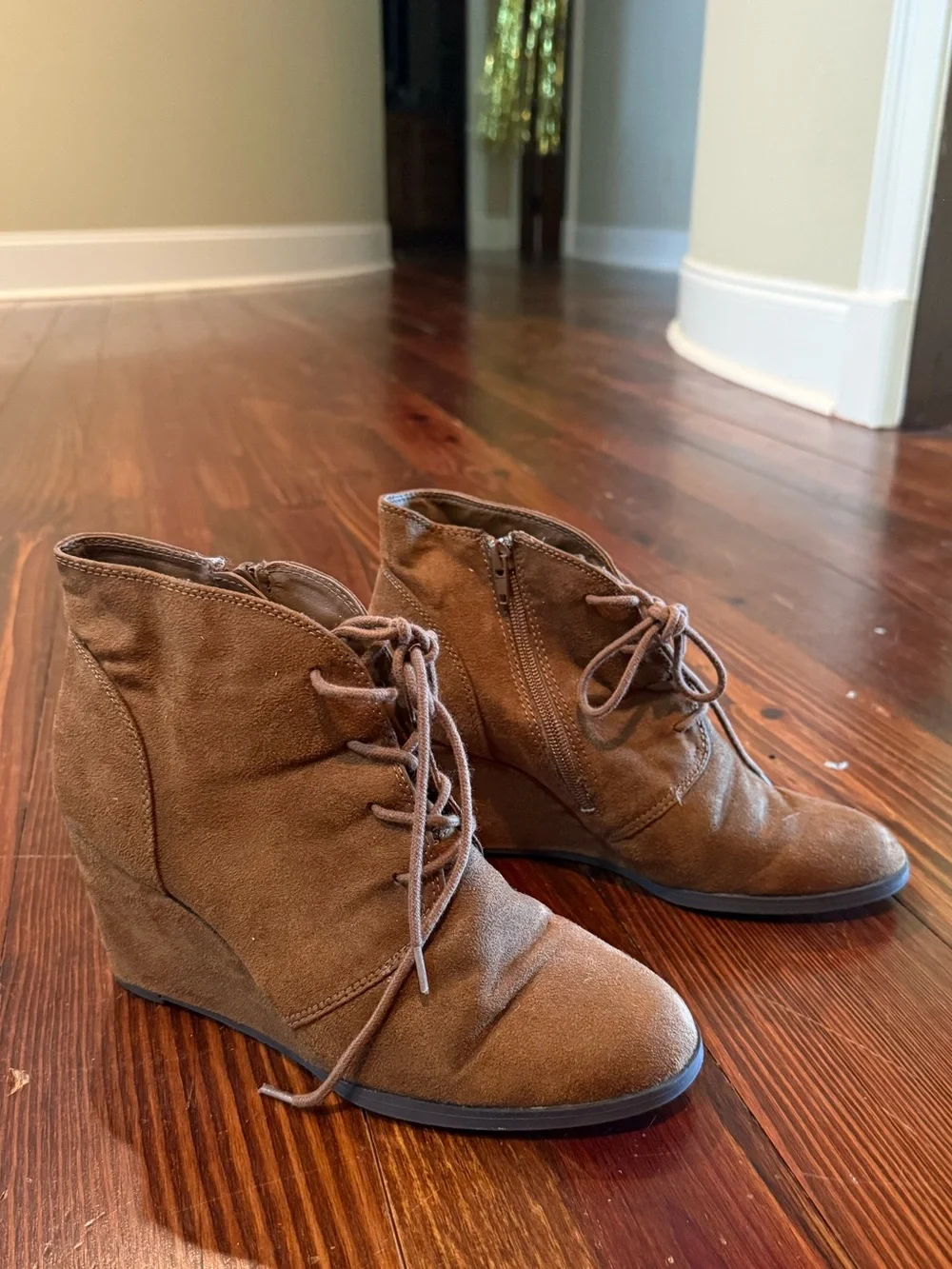 Women’s Lace-Up Wedge Booties - Brown